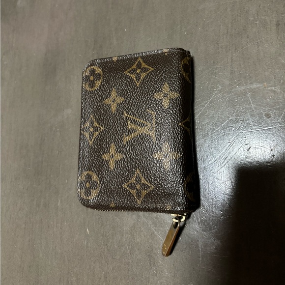 Louis Vuitton Accessories - Louis Vuitton Zippy coin wallet monogram
